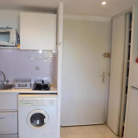 2p Avec Piscine Et Terrasse A - Fr-1-226b-300