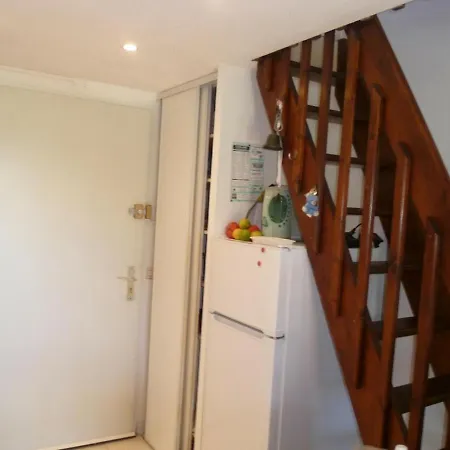 2p Avec Piscine Et Terrasse A - Fr-1-226b-300 Apartment